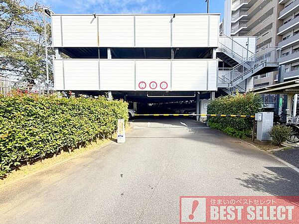 ■リモコンゲート付き自走式駐車場完備■来客用駐車場5台分完備