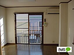 オリンピア原 2階1Kのリビング/ダイニング