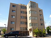 長野駅よりバス10分 徒歩5分 築17年7ヶ月 5階建の賃貸物件