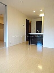 メゾン　アンソレーエ 1階1LDKのリビング/ダイニング