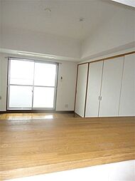 ドゥジェームニイヤ 3階3LDKのリビング/ダイニング