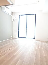 LiveFlat西荻窪 地下1階1LDKのリビング/ダイニング