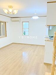 深大寺東町8丁目貸家 3LDKのリビング/ダイニング