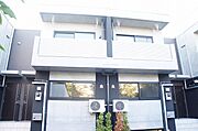 三鷹駅より徒歩13分 築9年3ヶ月 3階建の賃貸物件