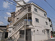 萱島駅より徒歩10分 2階 築60年の賃貸物件