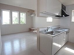 ＬＥＭＯＮ　ＢＡＬＭ E 1階2LDKの室内