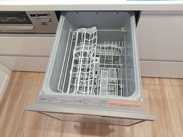 食後の片付けもラクラク。食洗機付きです。