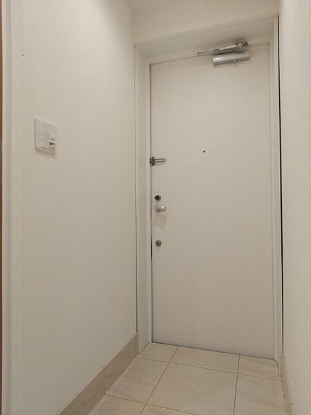 広い玄関とホール。 ゆったりとしたスペースで、お客様をお迎え出来ます。