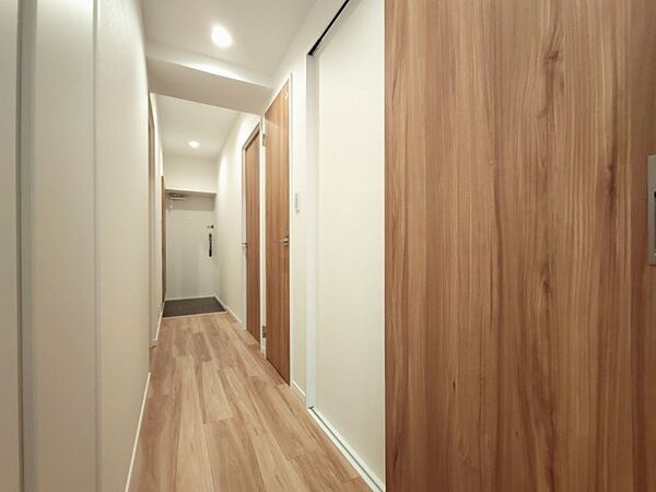 落ち着いた雰囲気の玄関は大切なお客様を迎えるのに最適です。