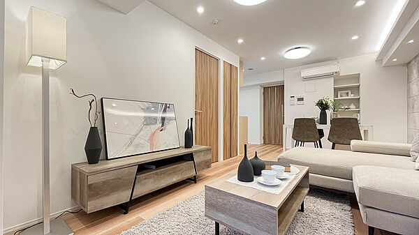 白を基調とした明るいお部屋です。どんな家具とも合わせられます。