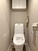 トイレ：清潔で快適な温水洗浄機能付トイレです。シンプルで使い勝手がよく、お掃除も楽チンです。 