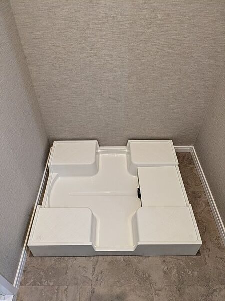 うれしい室内洗濯機置場です！室内洗濯機置場と浴室乾燥機で洗濯するたびに外に出る必要なし！