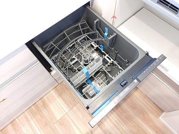 食後の片付けもラクラク。食洗機付きです。