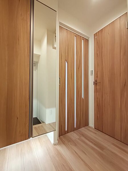 落ち着いた雰囲気の玄関は大切なお客様を迎えるのに最適です。