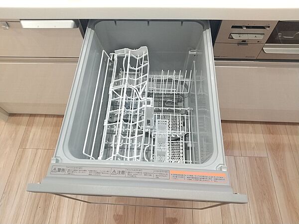 食後の片付けもラクラク。食洗機付きです。
