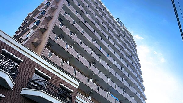 平成12年5月築/地下2階付14回建て