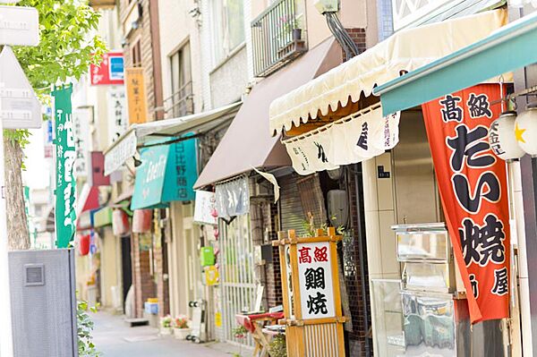 甘酒横丁　老舗の名店から新進気鋭のお店が軒を連ねる長く愛される横丁