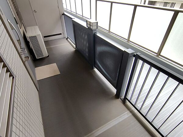 広々としたバルコニーなので、お洗濯もお布団も干しやすいですね！