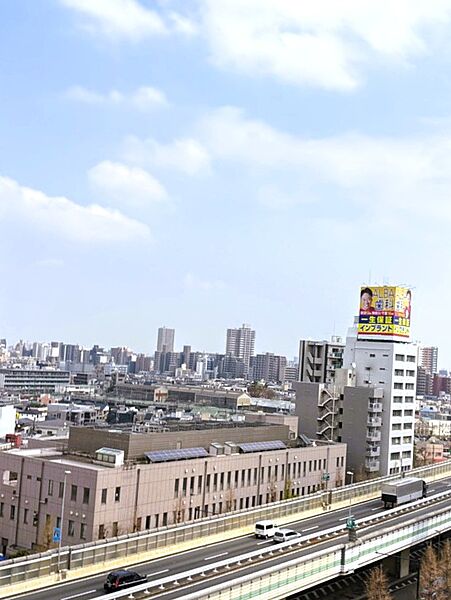 専有面積65.19平米/3LDK/最上階10階角部屋/専用トランクルーム有