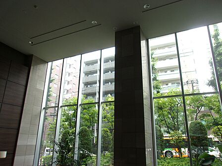 エントランスホール 外壁タイル貼