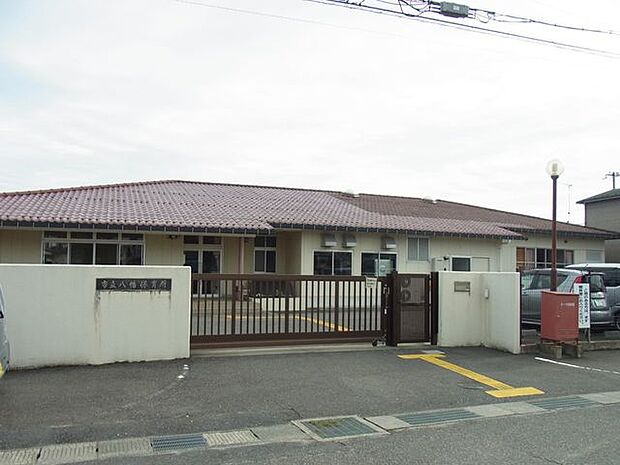 八幡保育所 690m