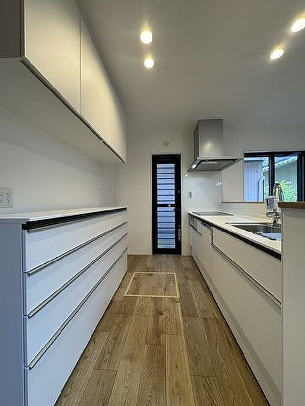 キッチン・カップボード