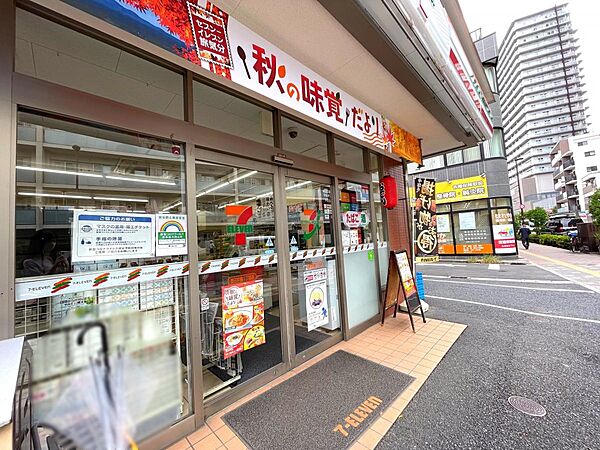 駐車場もあり、店内は広いです。