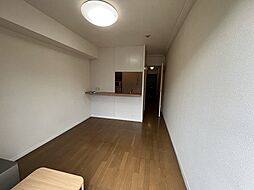 JR東海道・山陽本線 大久保駅 バス7分 岡田郵便局前下車 徒歩4分の賃貸アパート 1階2LDKのリビング/ダイニング