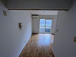 神戸市西神・山手線 上沢駅 徒歩5分の賃貸アパート 1階ワンルームのリビング/ダイニング