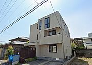 芦屋駅より徒歩10分 築14年8ヶ月 3階建の賃貸物件