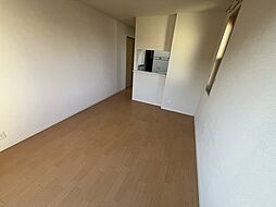 神戸市西神・山手線 大倉山駅 徒歩10分の賃貸アパート 2階1LDKのリビング/ダイニング