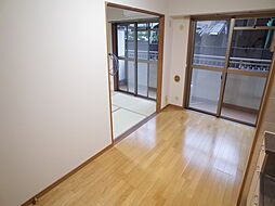 神戸市西神・山手線 湊川公園駅 徒歩10分の賃貸マンション 1階2DKのリビング/ダイニング