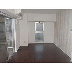 阪急伊丹線 新伊丹駅 徒歩5分の賃貸マンション 1階ワンルームのリビング/ダイニング