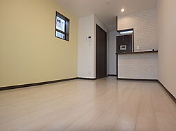 阪急伊丹線 伊丹駅 徒歩5分の賃貸アパート 3階1Kのリビング/ダイニング