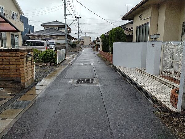 北側接面道路