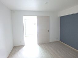 トリニティ小戸 204 2階1LDKのリビング/ダイニング