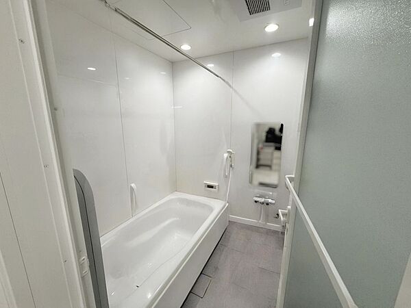 本画像は現状の写真を元に、一部CGで家具等を消した画像です。