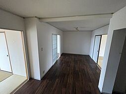 メゾン鈴原 202 2階3LDKのリビング/ダイニング