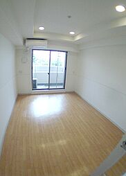 インベスト神戸ＡＩＲ　ＦＲＯＮＴ 301 3階1Kのリビング/ダイニング