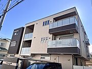 明石駅よりバス15分 徒歩2分 築3年6ヶ月 3階建の賃貸物件