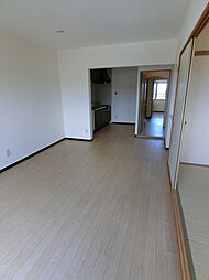 マッティーナ神戸弐番館 A1 1階3LDKのリビング/ダイニング