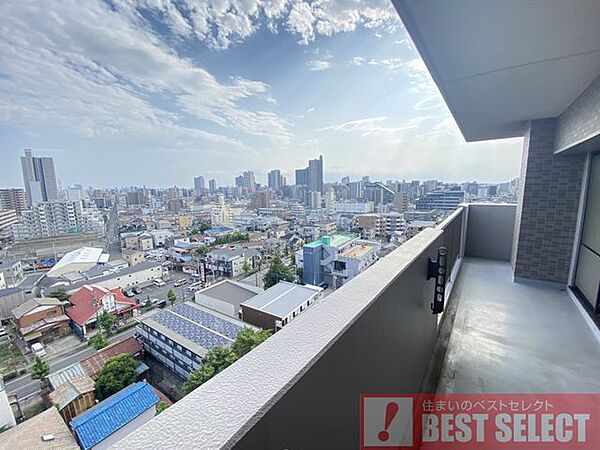 三面バルコニーで広々！毎日のお洗濯も気持ちよくできそうです
