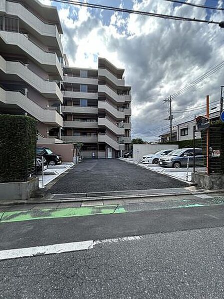 敷地内駐車場あり！