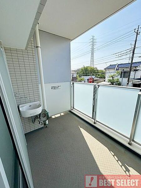 外水栓付のバルコニーはガーデニングやお手入れにも便利な空間です。