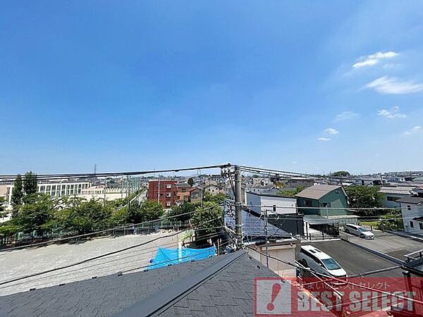 落ち着いた街並みが広がる、閑静な住宅街ならではの穏やかな眺望