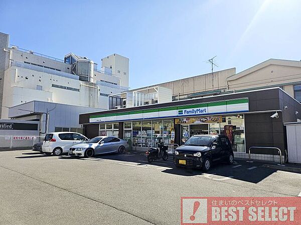 ファミリーマート川口青木一丁目店 500m