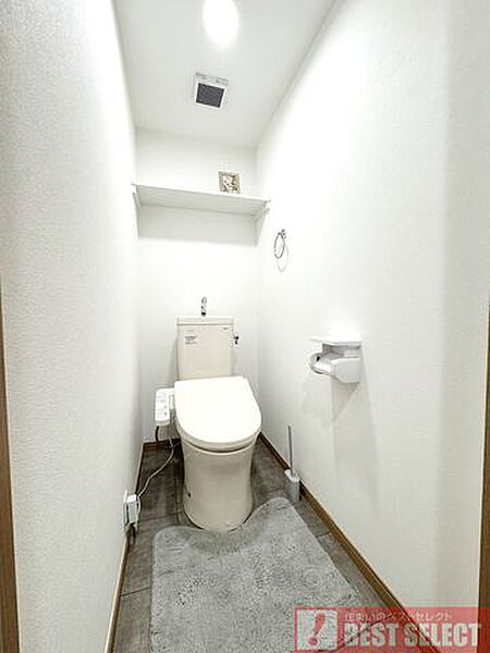 いつでも清潔・快適な温水洗浄便座付きトイレ