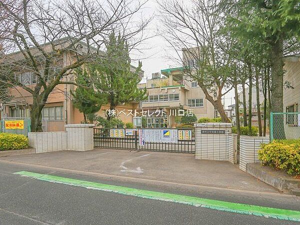 蕨市立中央東小学校 中央東小学校　徒歩11分 820m