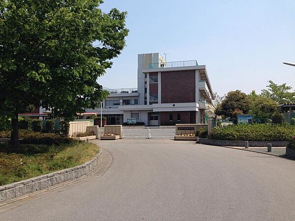 騎西中学校　約1100ｍ
