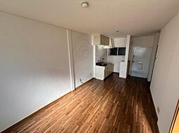 第8有楽 2階1LDKのリビング/ダイニング